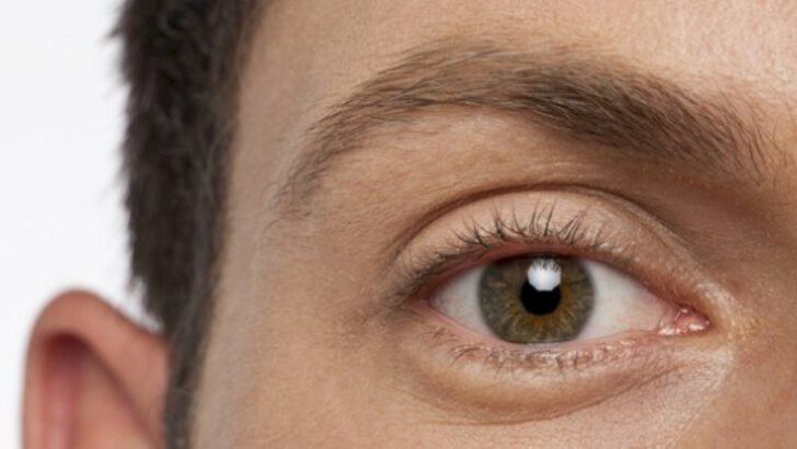 Nazar Nedir? Nazar değdiğinin belirtileri nelerdir?